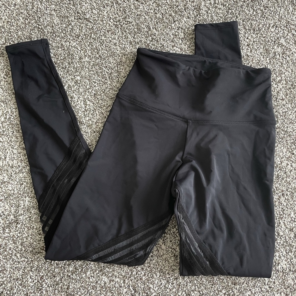 Black workout leggings